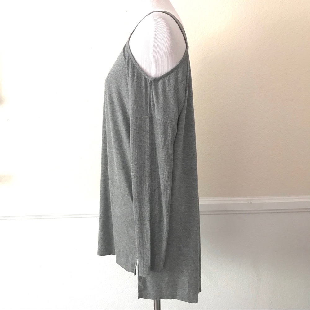 ❗️SOLD❗️DKNY Women's Cold Shoulder Blouse - Picture 3 of 8
